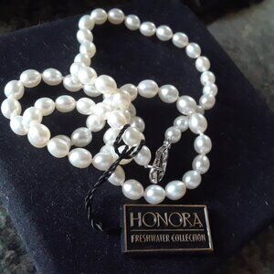 Horrors Collection, Faux Pearl Necklace 18'
